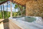 Copperline Lodge - Covered Hot Tub